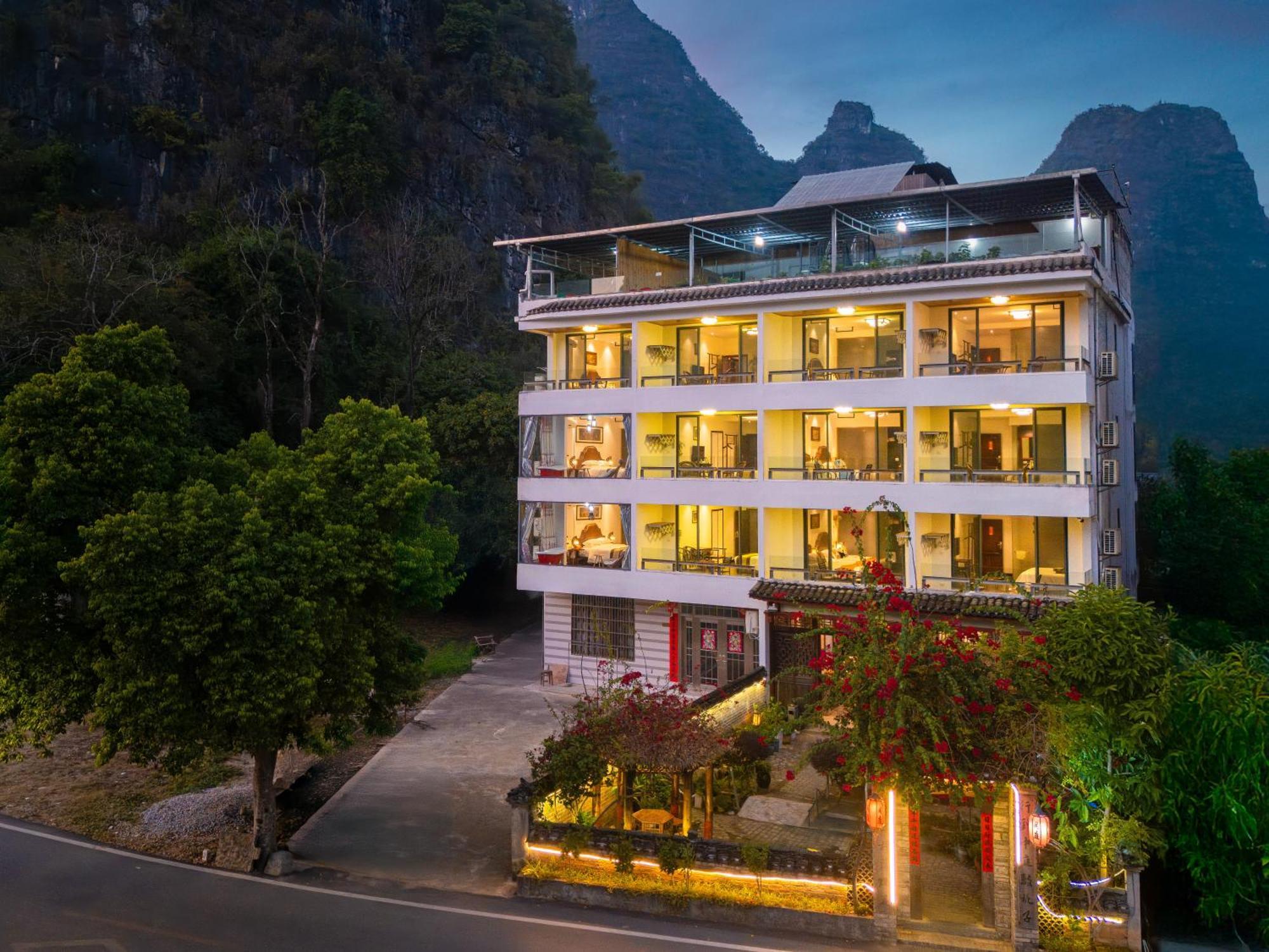 Leisure Courtyard Hotel Yangshuo-Free Shuttle Bus To Yangshuo Station Stay 2 Nights One Way Exterior photo