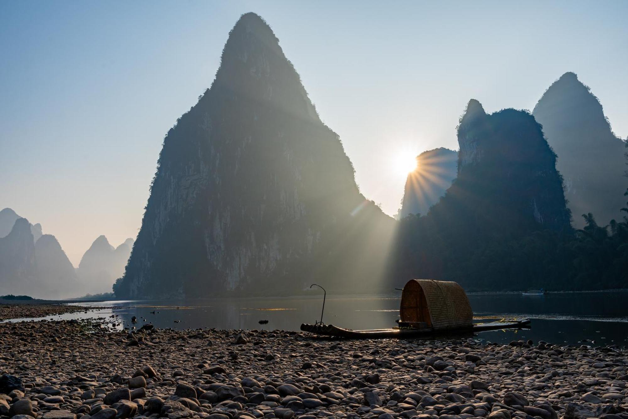 Leisure Courtyard Hotel Yangshuo-Free Shuttle Bus To Yangshuo Station Stay 2 Nights One Way Exterior photo