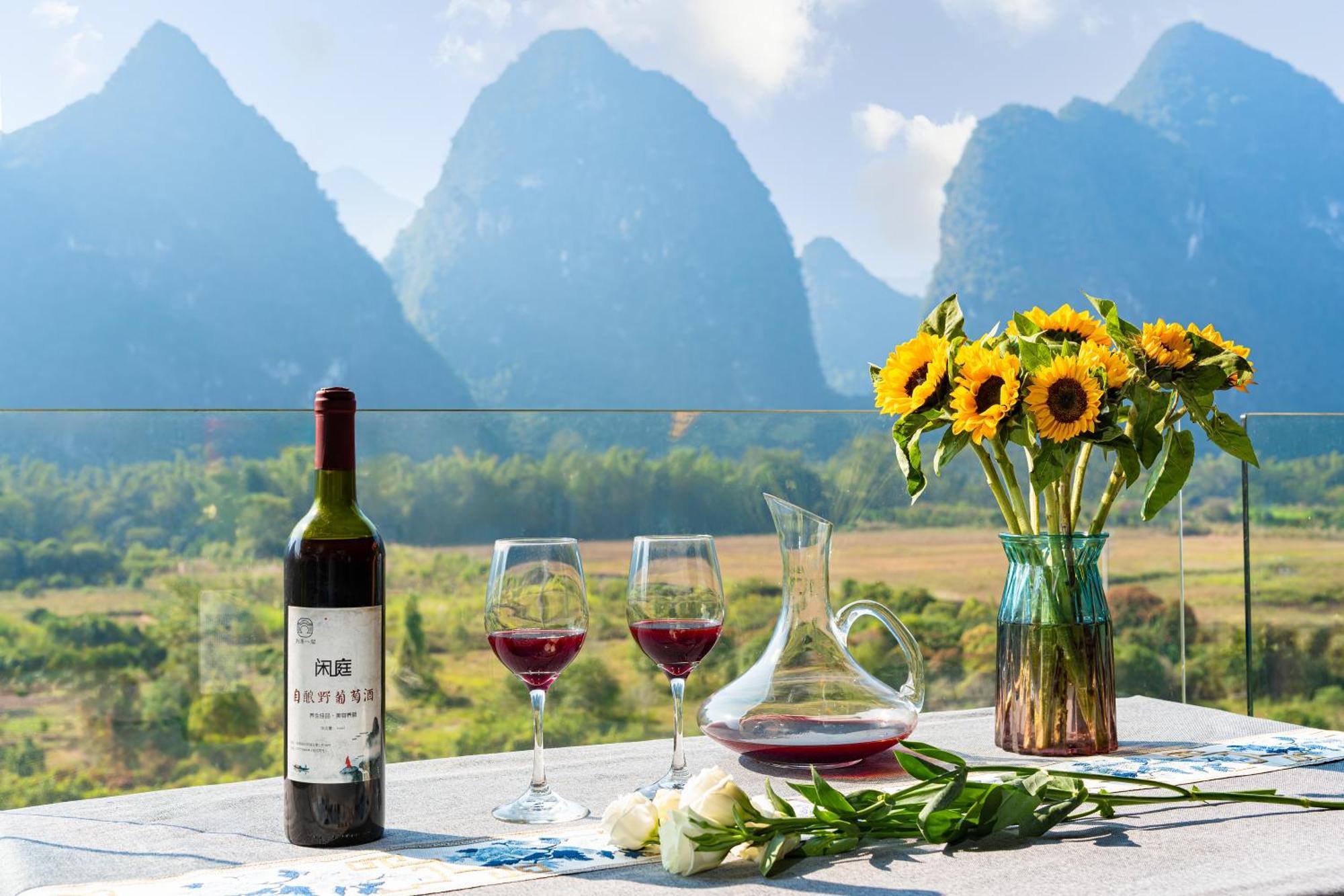 Leisure Courtyard Hotel Yangshuo-Free Shuttle Bus To Yangshuo Station Stay 2 Nights One Way Exterior photo