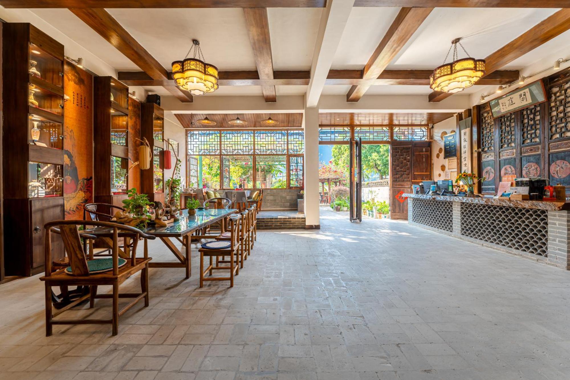 Leisure Courtyard Hotel Yangshuo-Free Shuttle Bus To Yangshuo Station Stay 2 Nights One Way Exterior photo